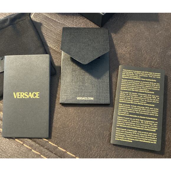 NWT Versace Mini Medusa Coral Quilted Lamb Leather Slim Card Case Wallet - Picture 5 of 10